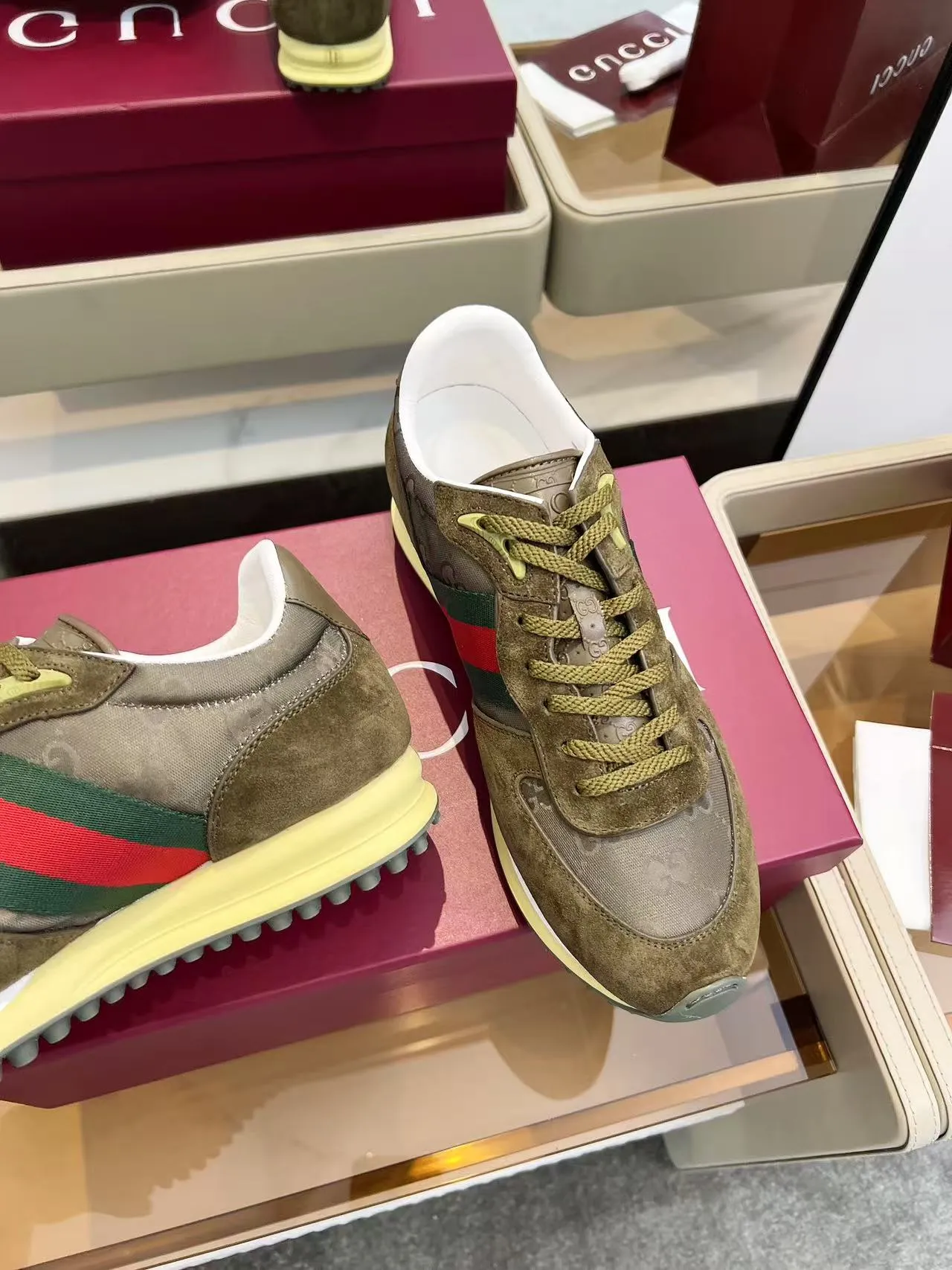 660💰GUCCI Men's New Forrest Gump Sports Shoes Light, comfortable and versatile, full of details, showing retro sports feelings Men's size 39-45